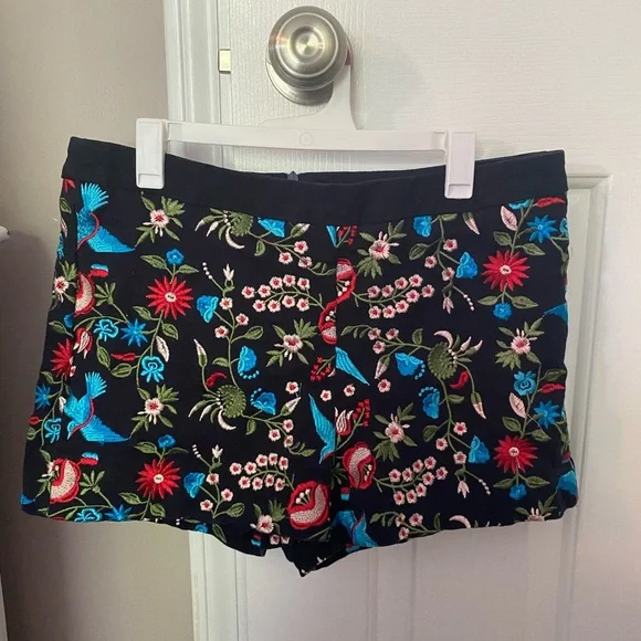 Medium embroidered shorts birds floral zipper - Picture 4 of 14
